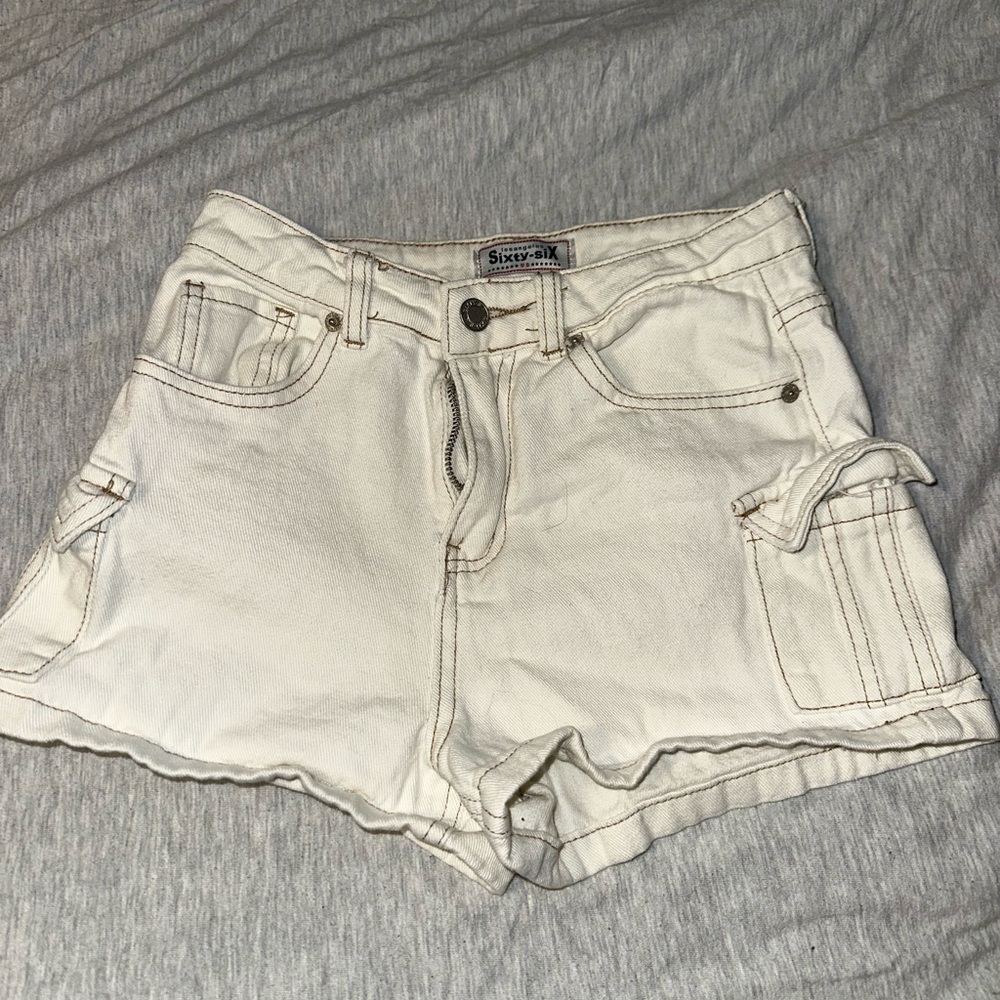 Los Angeles sixty-six shorts